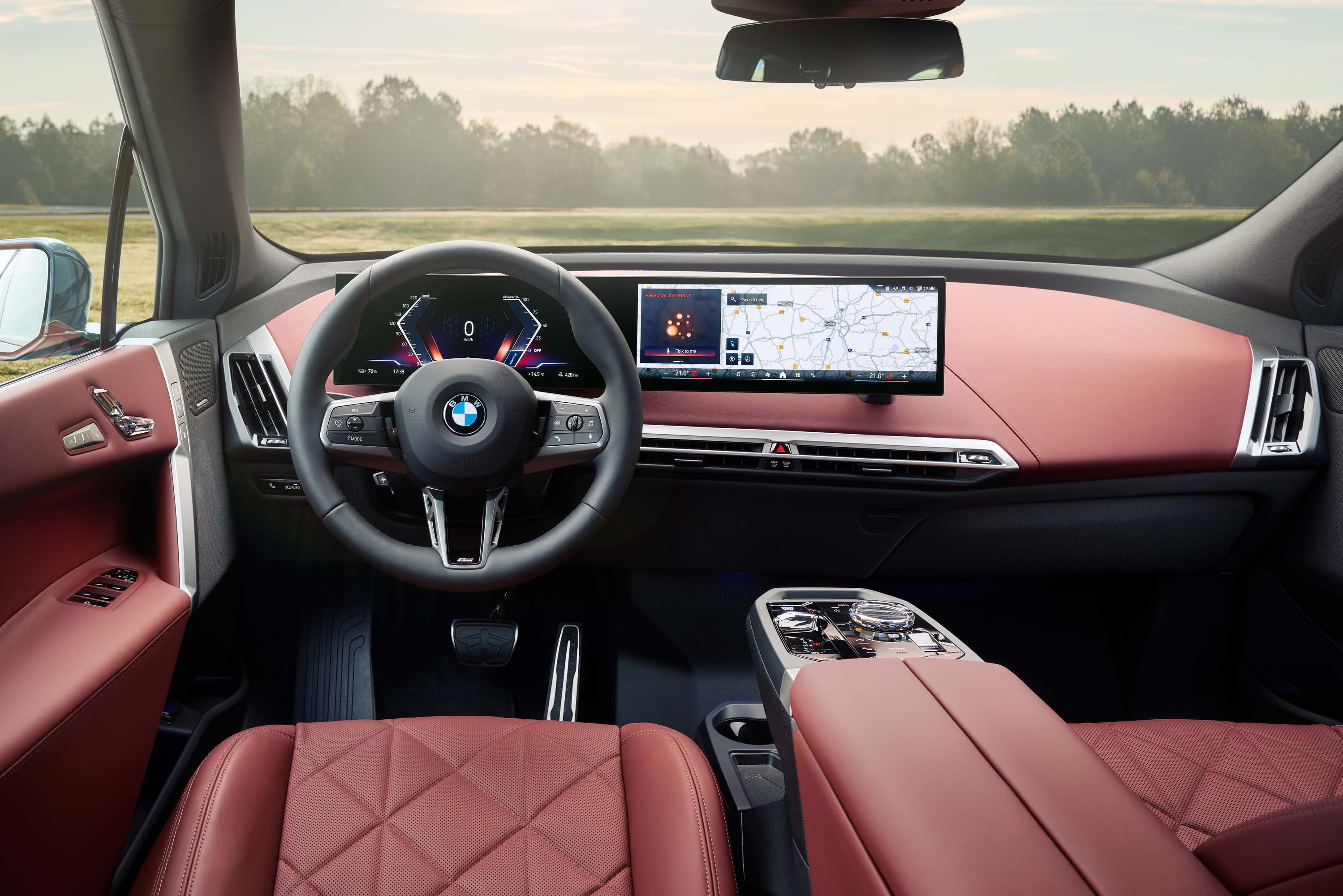 P90585339_highRes_the-new-bmw-ix-xdriv.jpg