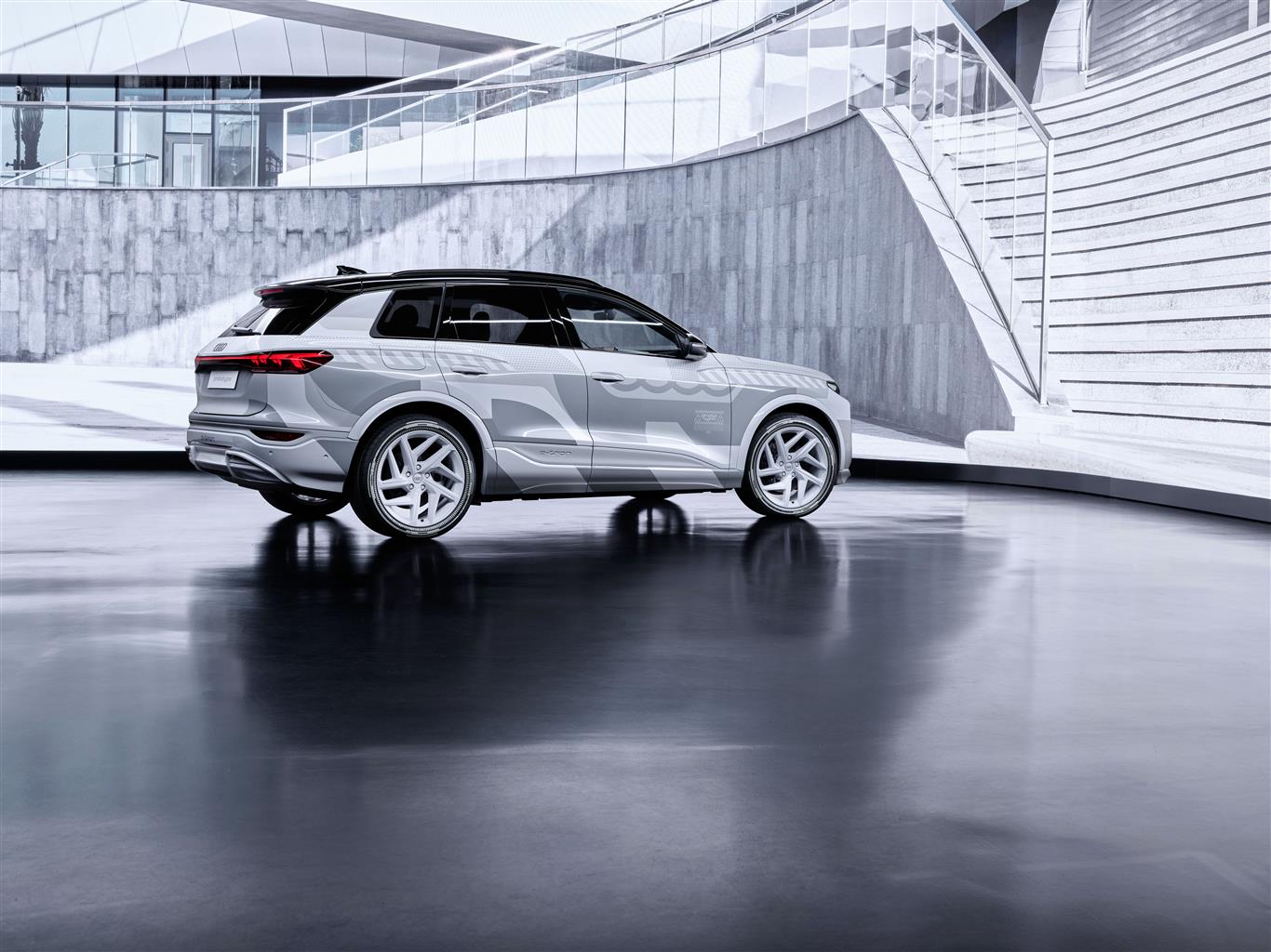 audi_q6_etron (1).jpg