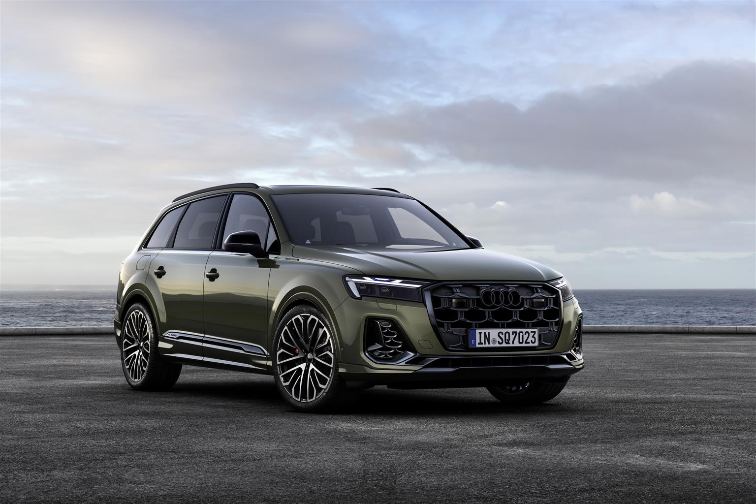 audi_q7_2024 (1).jpg
