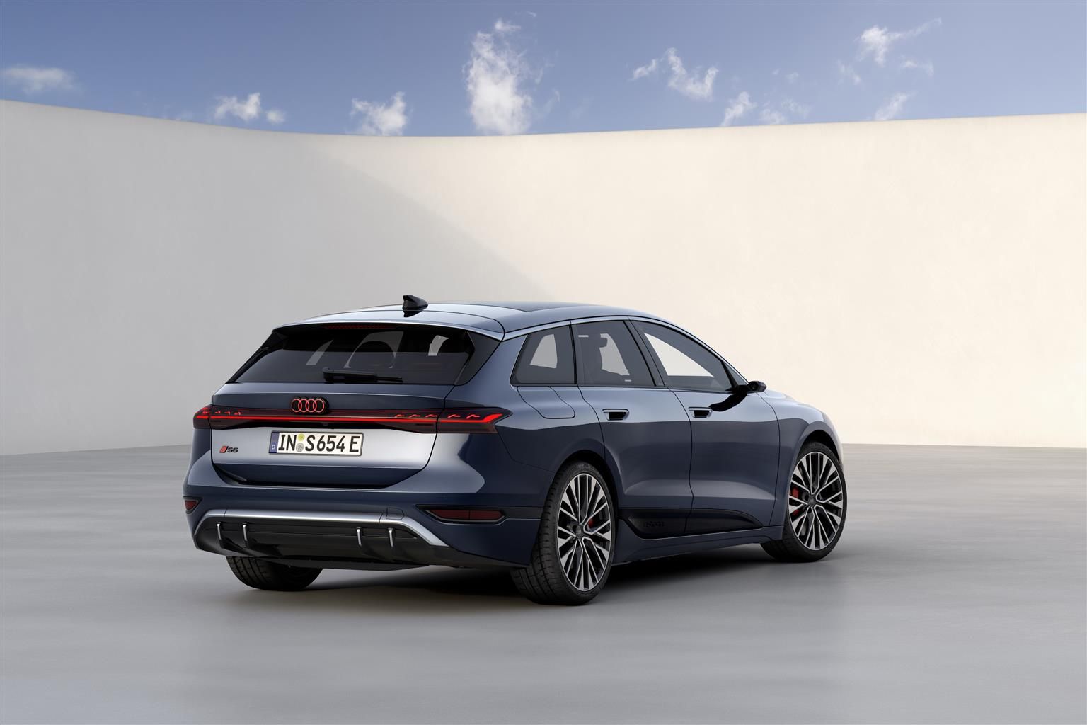 media-Audi S6 Avant e-tron --- VGI  U.O. Responsabile VA-5  Data di Creazione 31.07.2024 Classe 9.1_004.jpg