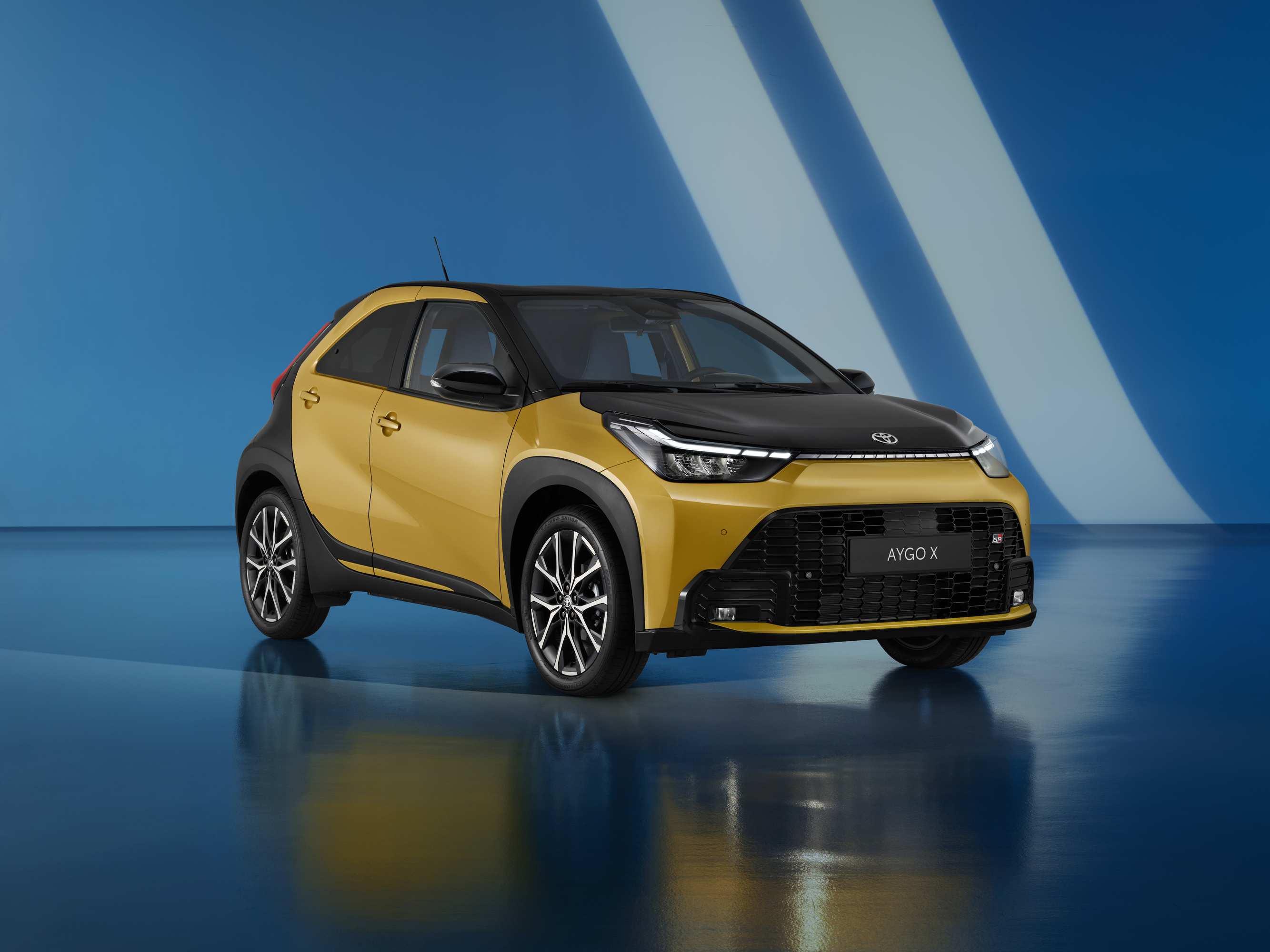 toyota_aygo_x_2.jpg