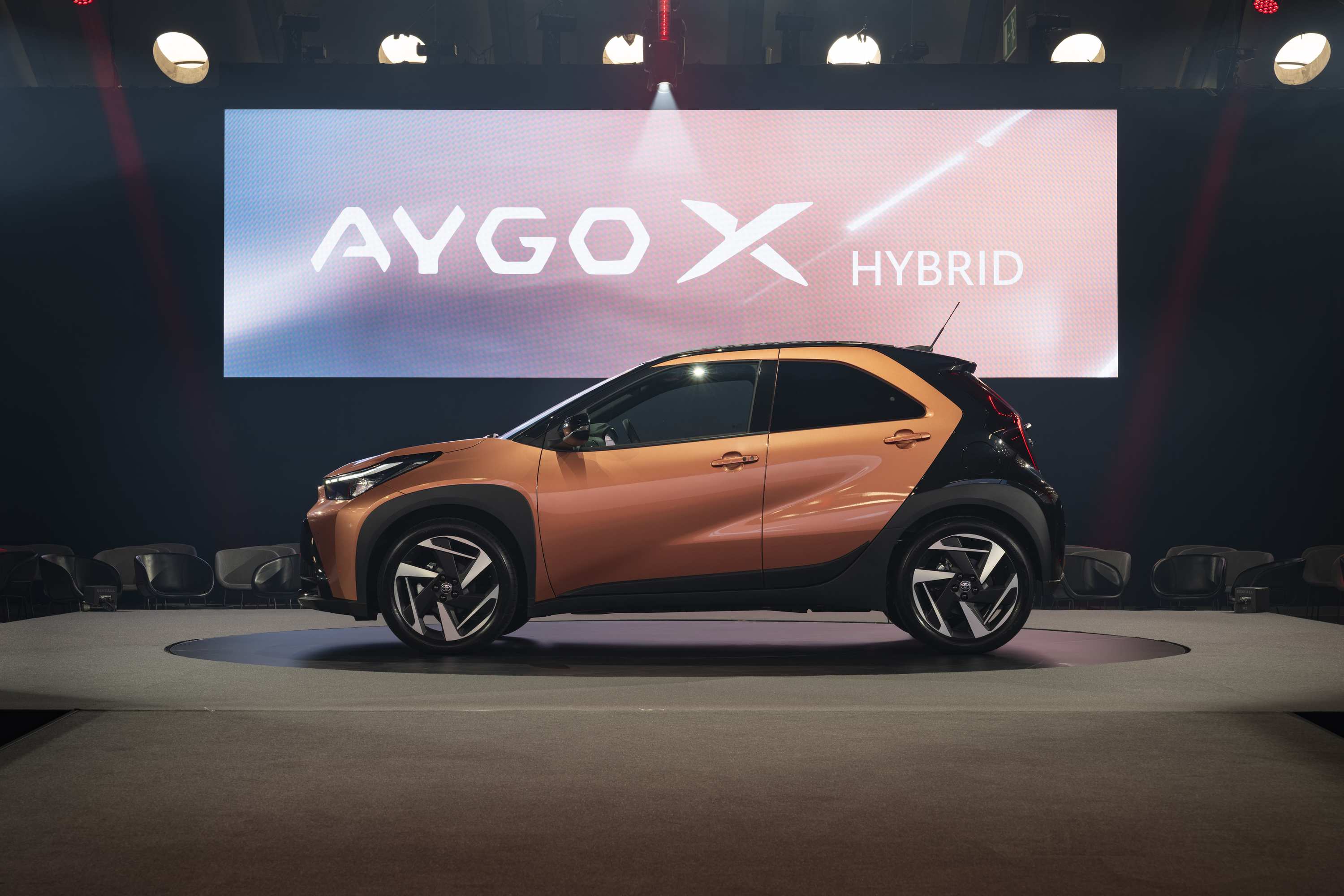 toyota_aygo_x_7.jpg